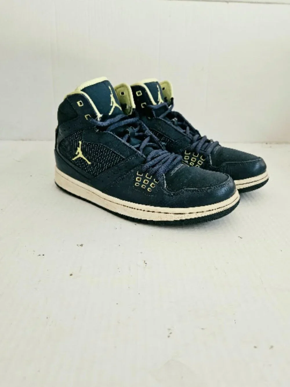 Nike Jordan 1 Flight Squadron Blue Yellow Men’s Sneakers 372704-415 Size 8